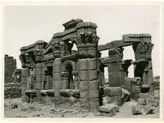 Romeinse kiosk, Naqa, Soedan, foto door Ugo Monneret de Villard