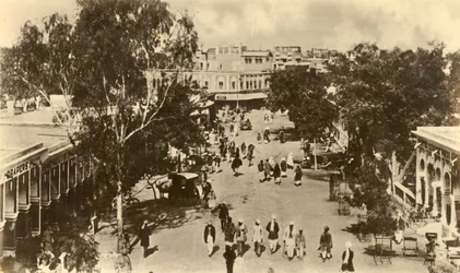 Een deel van de Sadar Bazar, Rawalpindi - genomen vanaf de Massy Gate, ca. 1918-ca. 1939