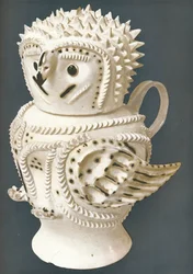 Een zoutglazuur uil gebruikt als een kruik, het hoofd als een beker, c1730-c1755