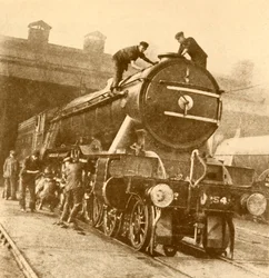Een wasbeurt voor de Flying Scotsman, ca. 1930