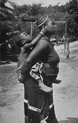 Een Zulu vrouw en kind, 1902