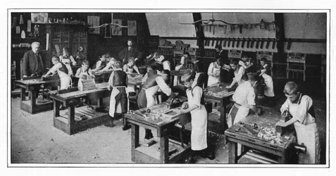 Een handvaardigheidscentrum: houtbewerking, Londen, c1900 1901