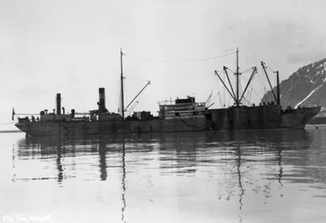 Een walvisvaarder, Magdalene Bay, Spitsbergen, Noorwegen, 1929