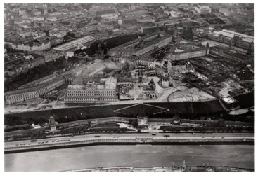 Luchtfoto van het Kremlin, Moskou, USSR, vanuit een Zeppelin, 1930-1933