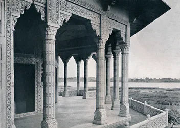 Agra. Balkon van de Jasmijn Toren