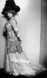 Alma Mahler, Oostenrijkse socialite en componist, ca. 1908