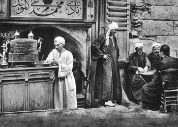 Een Arabisch koffiehuis, Caïro, Egypte, c1920s