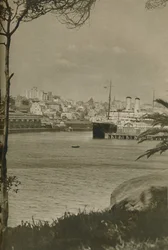 Een Oriënt-liner aangemeerd in Woolloomooloo Bay, 1937