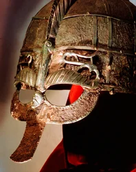 Angelsaksische helm uit de Sutton Hoo Schat