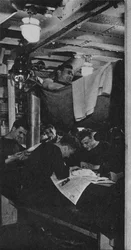 Tussen vegen, 1943