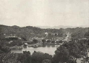 Uitzicht op het meer van Kandy vanaf Greory-Road naar NNW, 1926