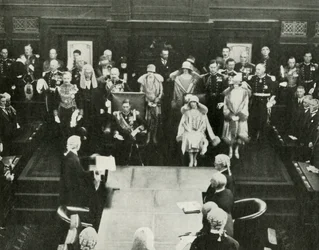 Canberra, Australië. Hun Majesteiten openen het Eerste Federale Parlement, 9 mei 1927