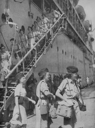 Aan land gaan in Singapore, 1945