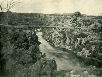 Corra Lynn, nabij Launceston, 1901