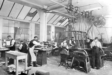 Dalziel Foundry Limited - Earl Street panden. Afwerkers en diverse afwerkingsinstallaties, 1909