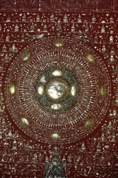 Dharma wiel in Wat Chedi Luang, Chiang Mai, Thailand