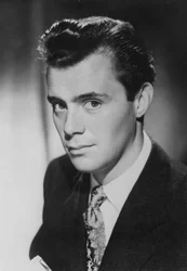 Dirk Bogarde, Engelse acteur