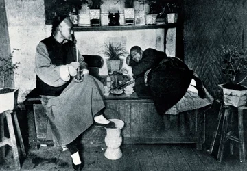 Drugs: opiumrokers in China