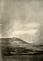 Dumb-Bell Wolk Boven Erebus, ca. 1908, 1909
