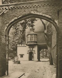 Ingangshof en Poort van de Charterhouse, ca. 1935