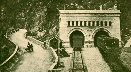 Ingang van de Simplontunnel 12 mijl lang die Zwitserland en Italië verbindt, ca. 1930