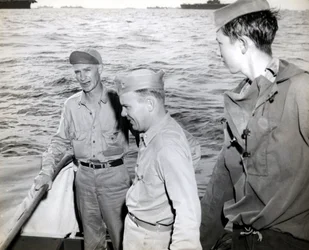 Ernie Pyle bezoekt de USS Hornet