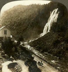 Espelandfos, een van de mooiste watervallen in heel Scandinavië, Noorwegen, ca. 1905