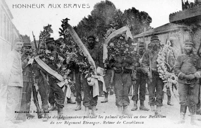 Franse Vreemdelingenlegioen eert de dapperen, Algerije, 1910