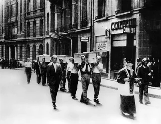 Begrafenisstoet van leden van het Franse Verzet, Parijs, 1944