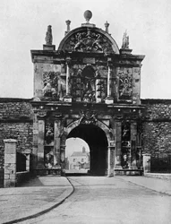 Poort van de Citadel, Plymouth, Devon, 1924-1926