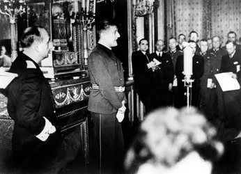 Duitse ambassadeur in Vichy-Frankrijk, Otto Abetz, geeft een persconferentie, 15 december 1940