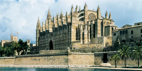 Gotische kunst: uitzicht op de kathedraal van Santa Maria, Palma de Mallorca. 1260-1630, Palma de Mallorca (Mallorca), Spanje