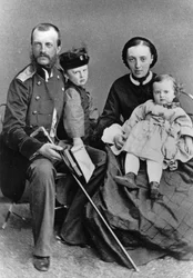 Grootvorst Michael Nikolaevich van Rusland en zijn familie