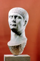 Hoofd van Trajanus, Romeinse Keizer