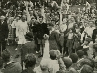 Zijne Majesteit op zijn Jongenskamp in Southwold, 1937