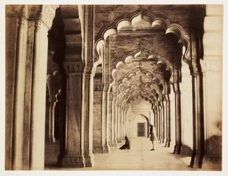 Interieur van de Moskee van de Parel in Agra (India), circa 1865, gebouwd in marmer tussen 1646-1653