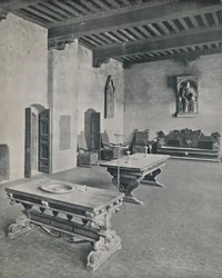 Interieur Palazzo Davanzati, Florence. Met twee 16e-eeuwse tafels, 1928