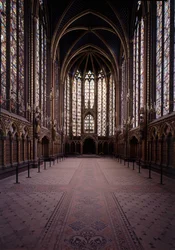 Interieur van de Sainte Chapelle (bovenkapel) in Parijs. Gotische kunst van de 13e eeuw.
