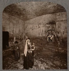 Interieur van de Graven van de Koningen op de weg naar Nablus, ca. 1900