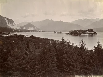 Isola dei Pescatori Eiland van de Vissers, Lago Maggiore, Italië, 1890