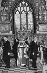 Koning George V opgebaard, Kerk van St. Mary Magdalene, Sandringham, Norfolk, januari 1936