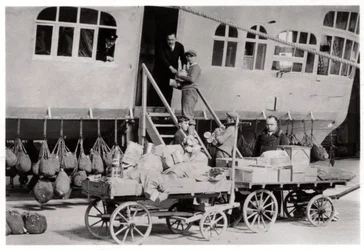 Voorzieningen laden, Zeppelin LZ 127 Graf Zeppelin, 1933