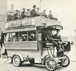 Londense stoom bus, ca. 1900, 1947