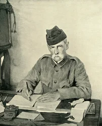 Lord Roberts schrijft in zijn tent
