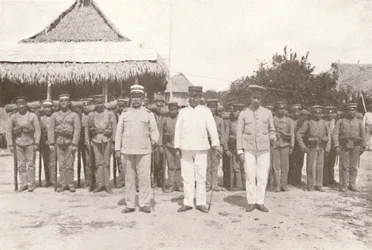 Madeira-Mamore Spoorweg: Aan de Bolivia-Brazilië grens: Boliviaanse officieren en soldaten, 1914