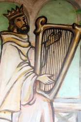 Maria heiligdom Onze Lieve Vrouw van het meer, Togo. Koning David speelt de harp. Schilderij. Togo