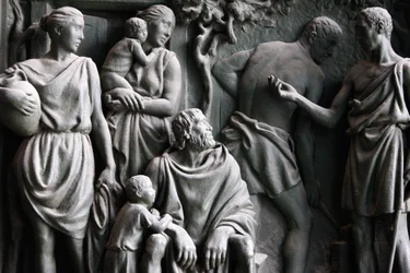 Duomo poortsculptuur, Milaan, Italië