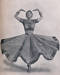 Miss Ruth St. Denis in haar opmerkelijke Oost-Indische dans in het Aldwych Theatre, 1906