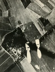 Meer Britse bommen op een door de vijand bezet vliegveld, 1939-1940, 1941