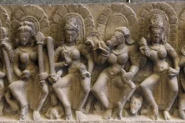 Nationaal museum van India, Delhi. Saptamatrikas (zeven goddelijke moeders). Pratihara